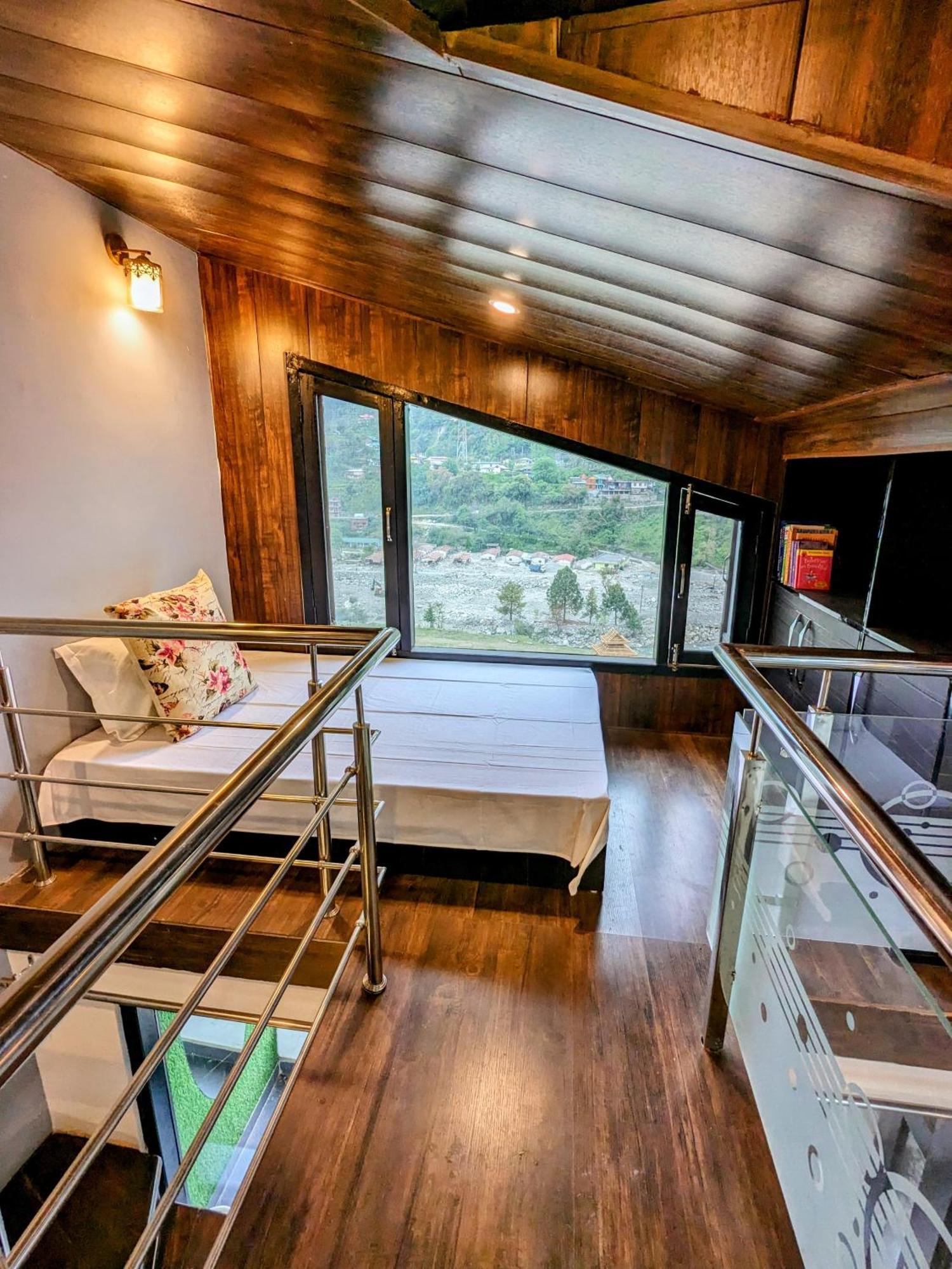 Kavi'S Vacation Homes - Sainj Zewnętrze zdjęcie